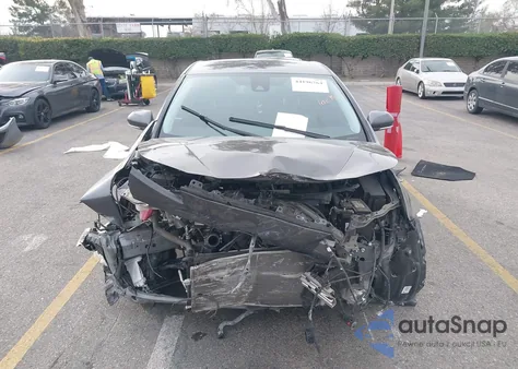 2021 Toyota Prius Le из США, поврежденный, VIN JTDKAMFU1M3147861